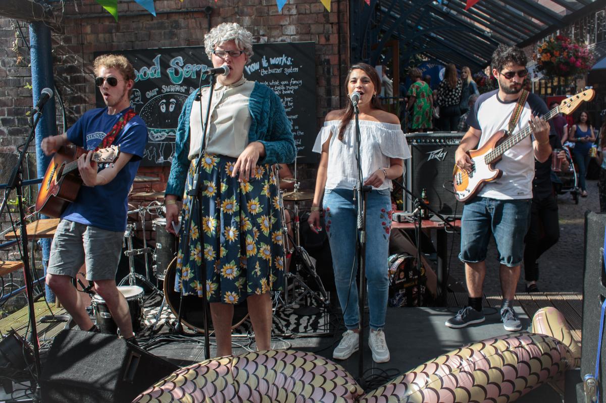 Mrs Green and the Rizlas @ Waterfront Festival, Canalhouse, 8th July 2017